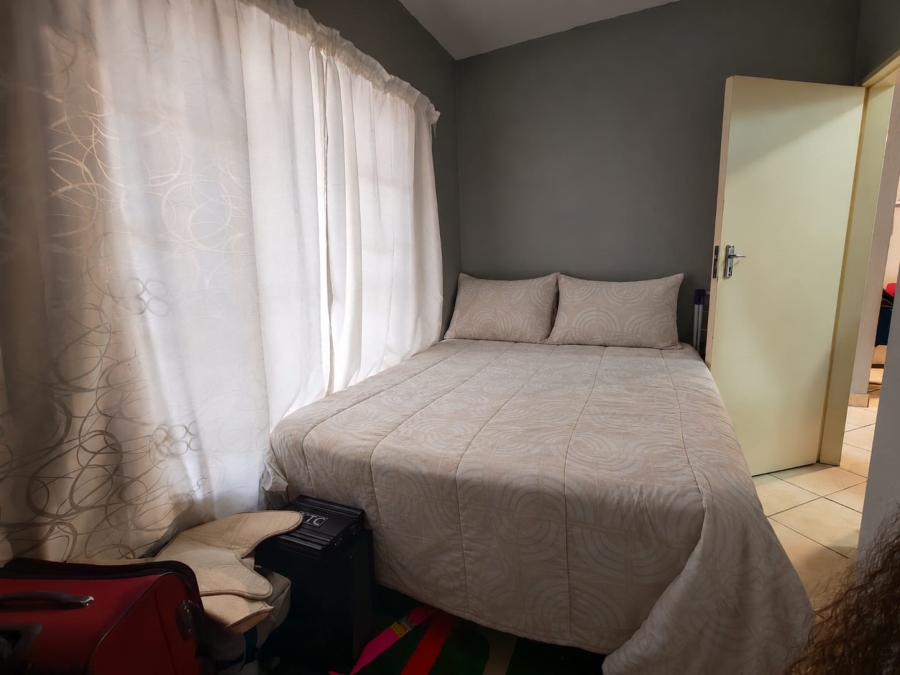 2 Bedroom Property for Sale in Waterval East North West